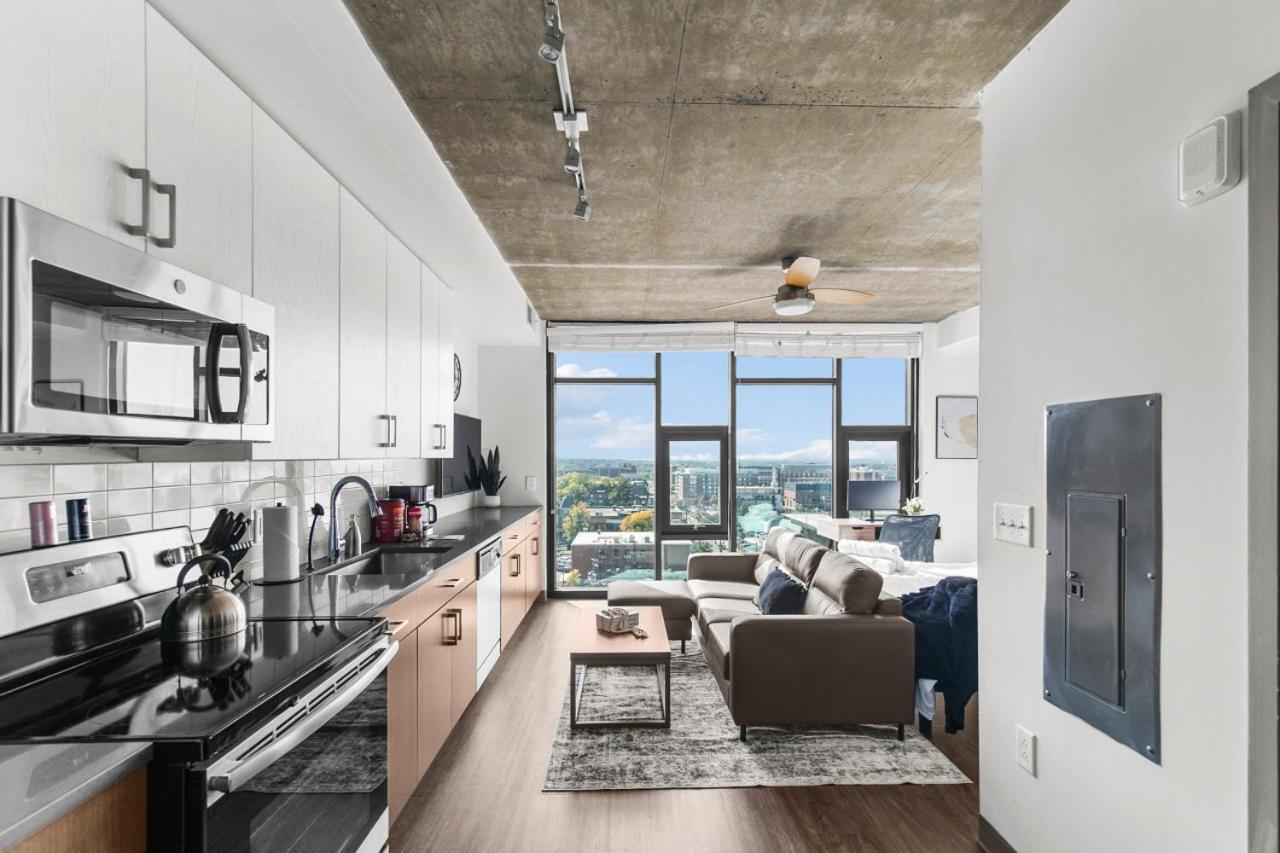 Apartment Tranquil Urban Space View Birmingham